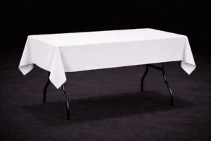 Banketttisch rechteckig mieten (mit Tischdecke)