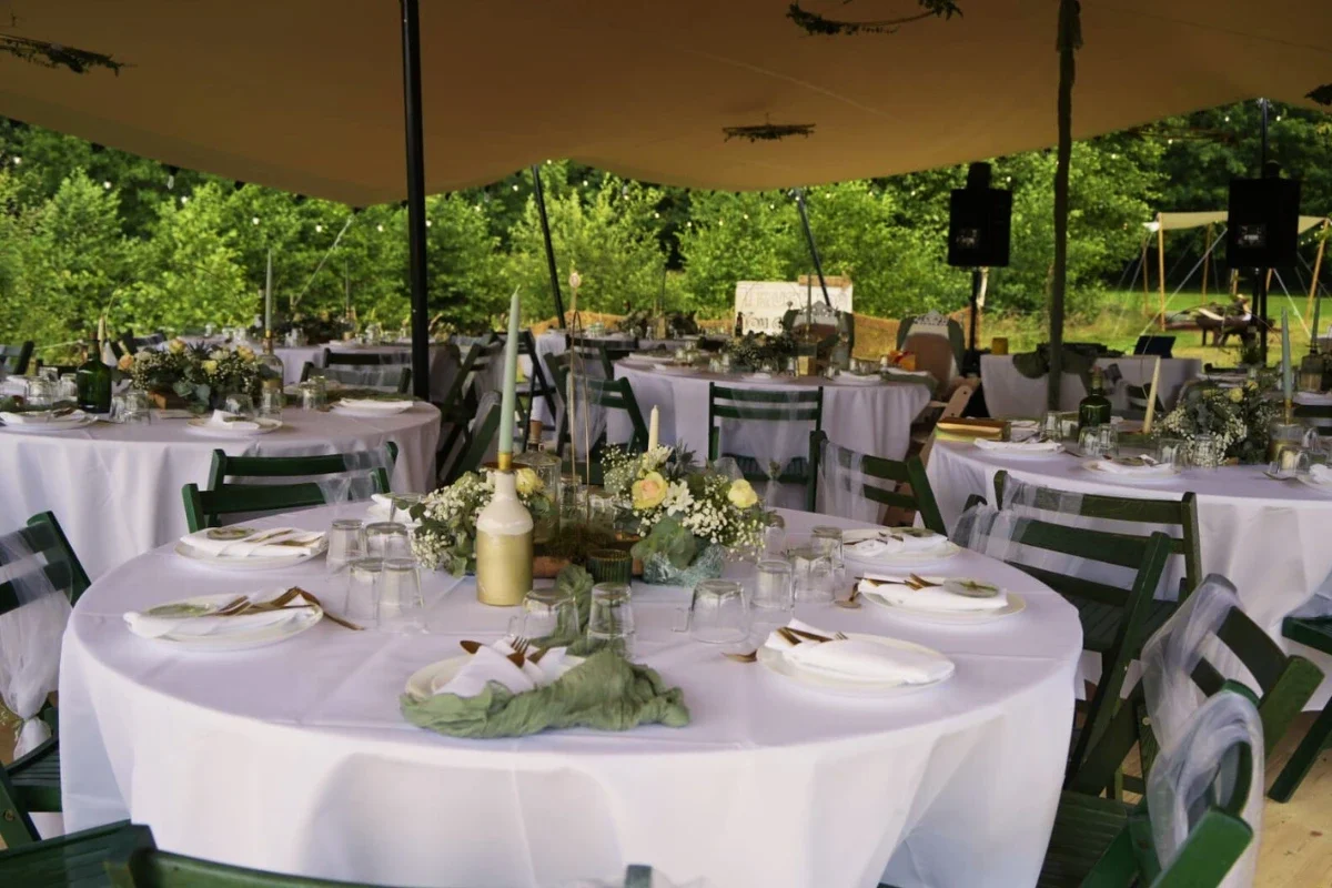 Stühle und Tische mieten Mobiliar Verleih in Bochum